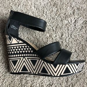 Chinese Laundry Wedge Sandals 7.5